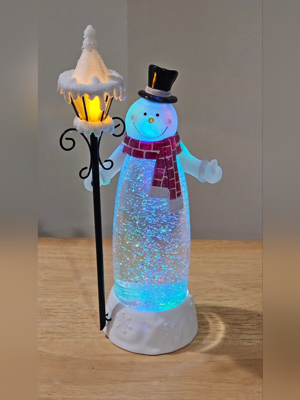 LED Sparkling Color Changing Snowman Snow Golbe